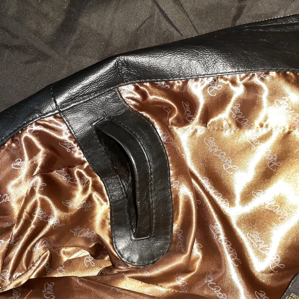 Ladies Rocawear leather jacket Rocawear print - Picture 10 of 12
